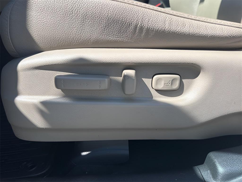 used 2022 Honda Pilot car, priced at $33,780