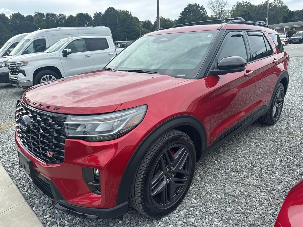used 2025 Ford Explorer car