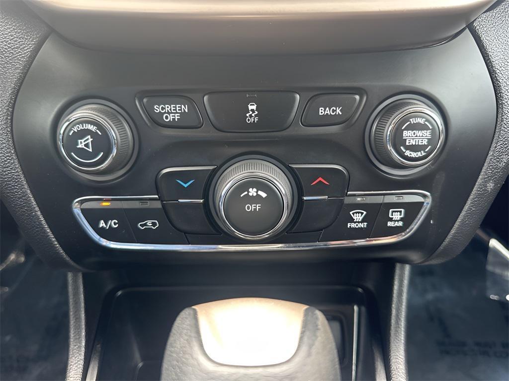 used 2017 Jeep Cherokee car, priced at $11,450