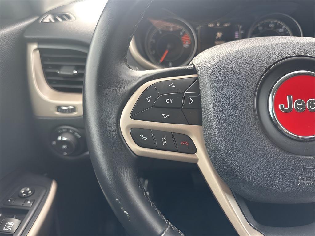 used 2017 Jeep Cherokee car, priced at $11,450