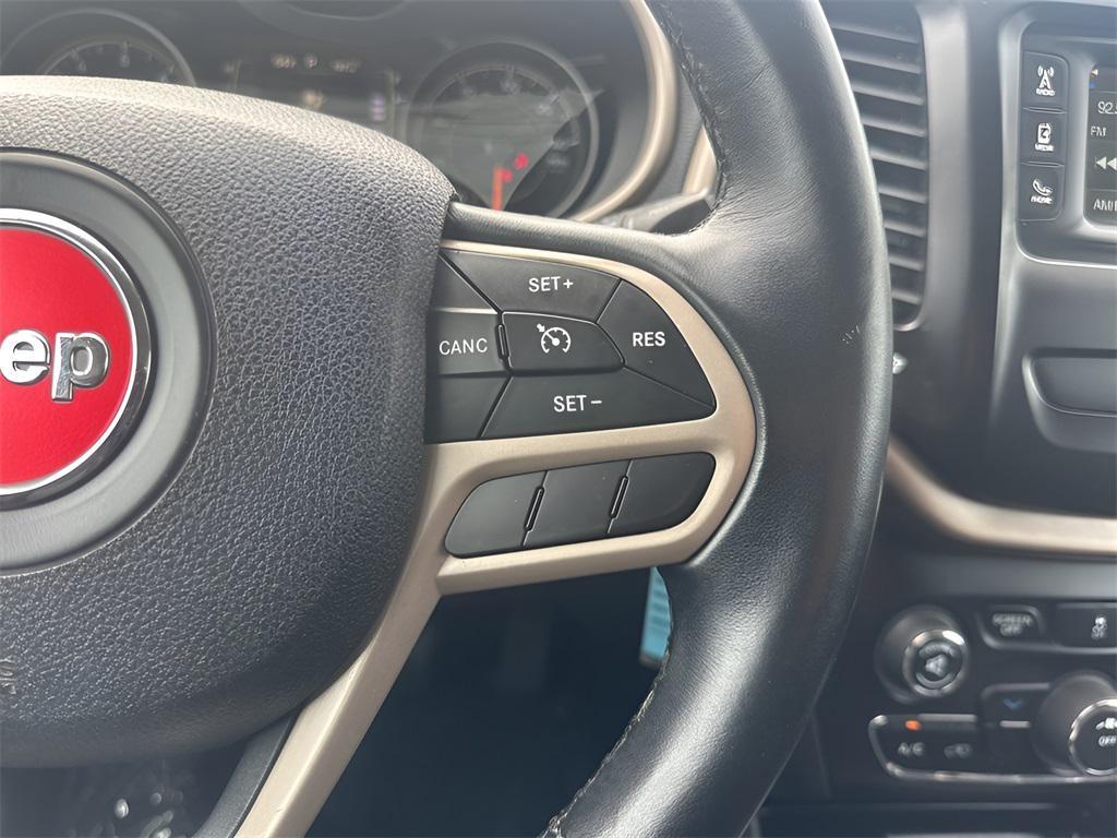 used 2017 Jeep Cherokee car, priced at $11,450