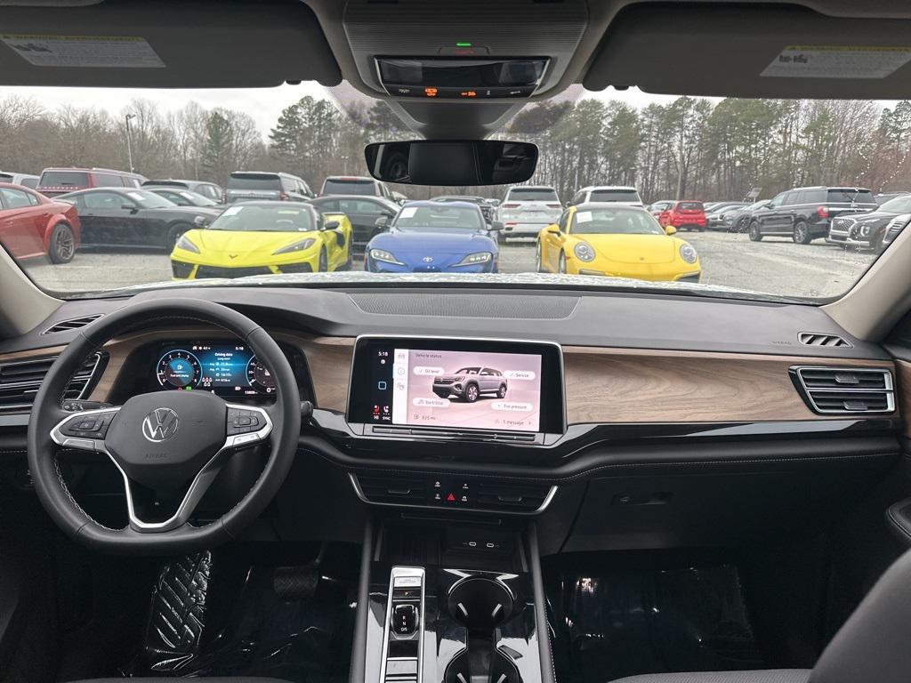 used 2025 Volkswagen Atlas car, priced at $33,250