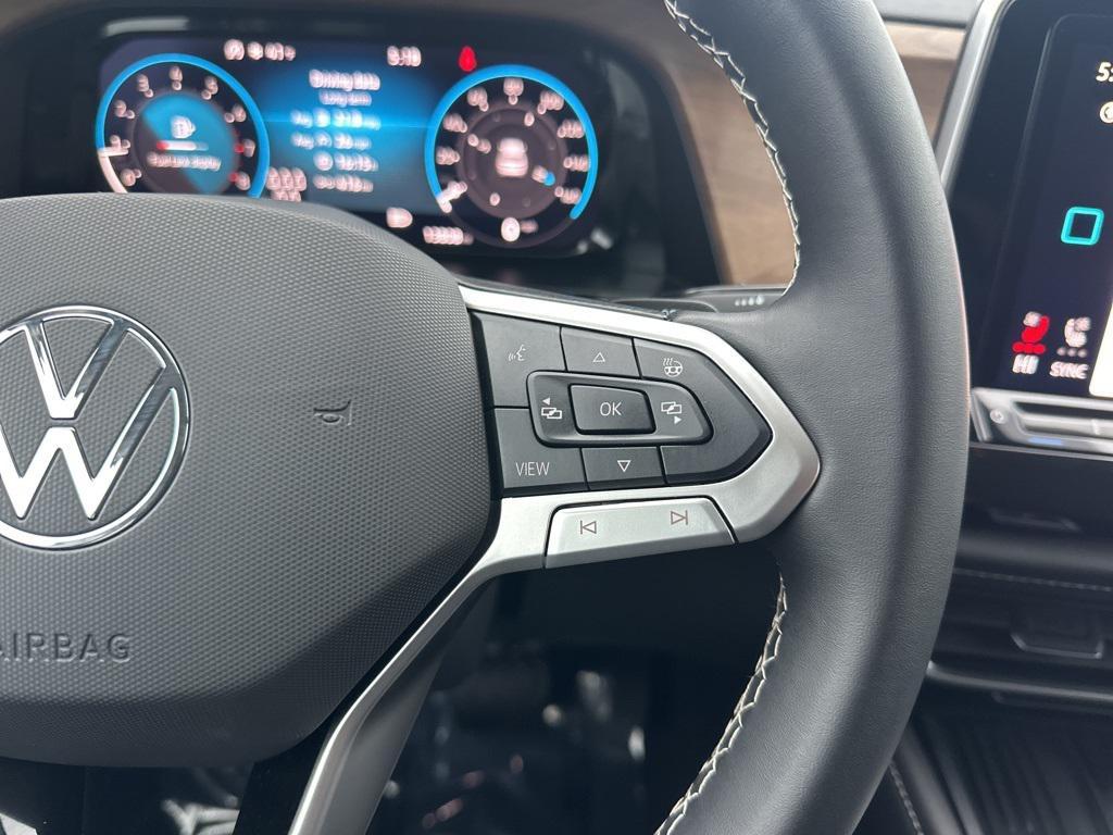 used 2025 Volkswagen Atlas car, priced at $33,250
