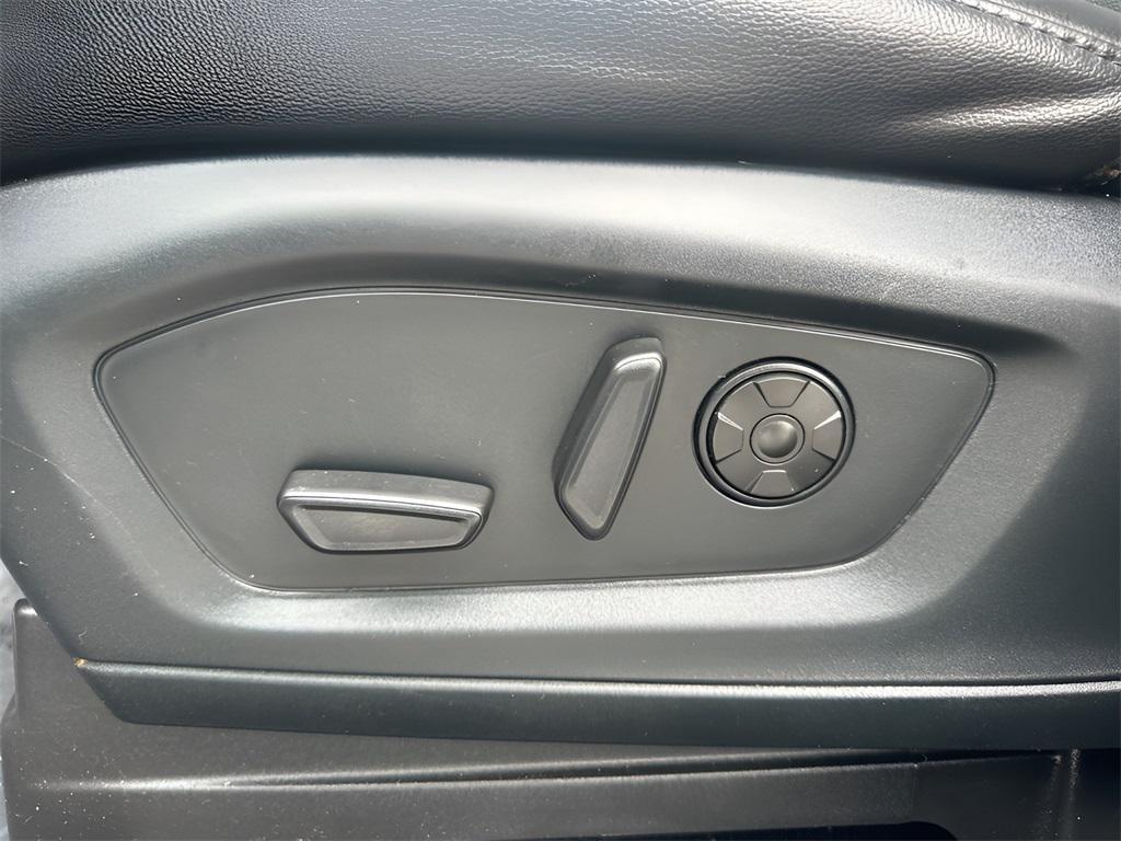 used 2022 Ford Explorer car, priced at $35,995