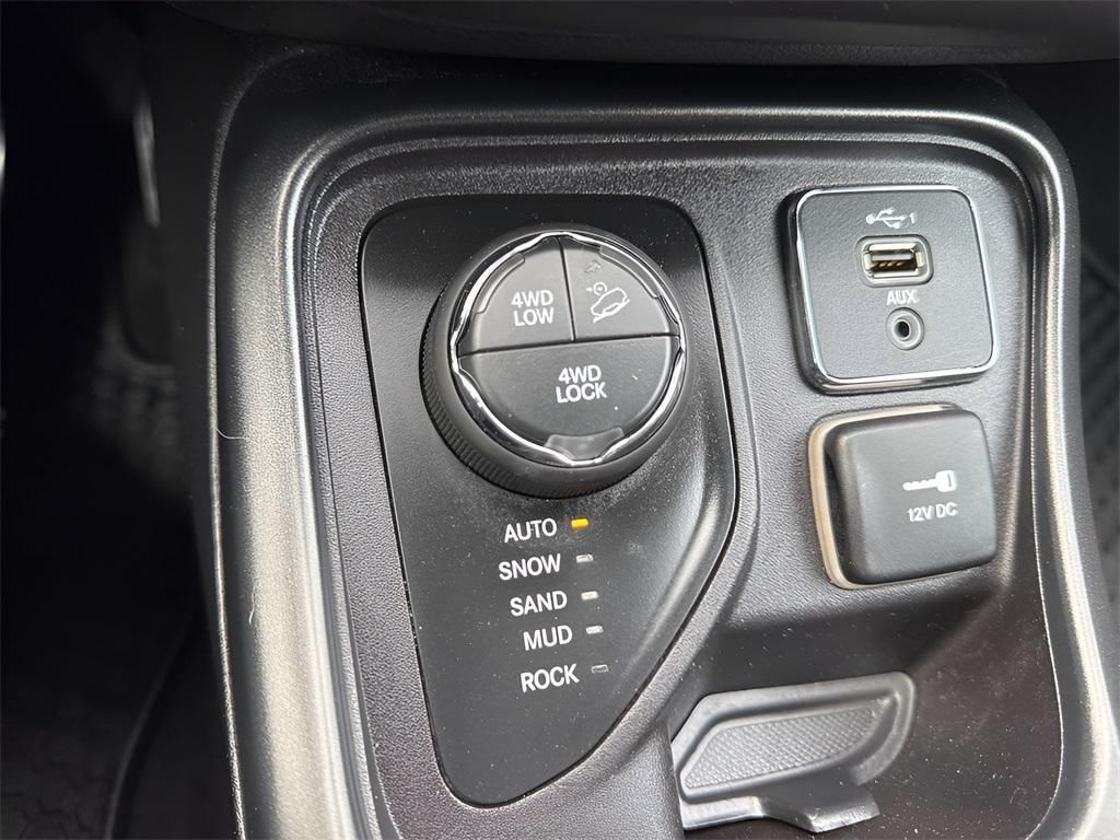used 2019 Jeep Compass car, priced at $16,260