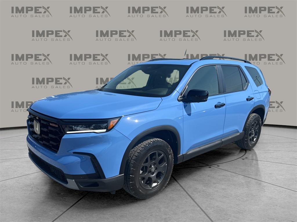 used 2025 Honda Pilot car, priced at $46,515