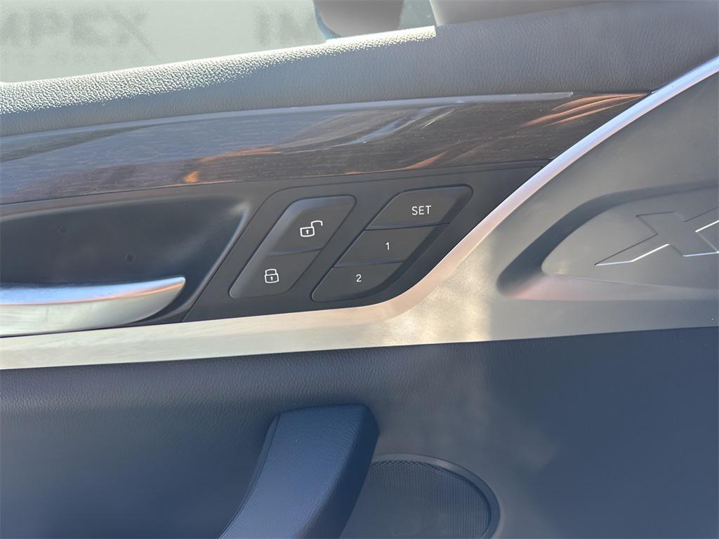 used 2024 BMW X4 car, priced at $37,100