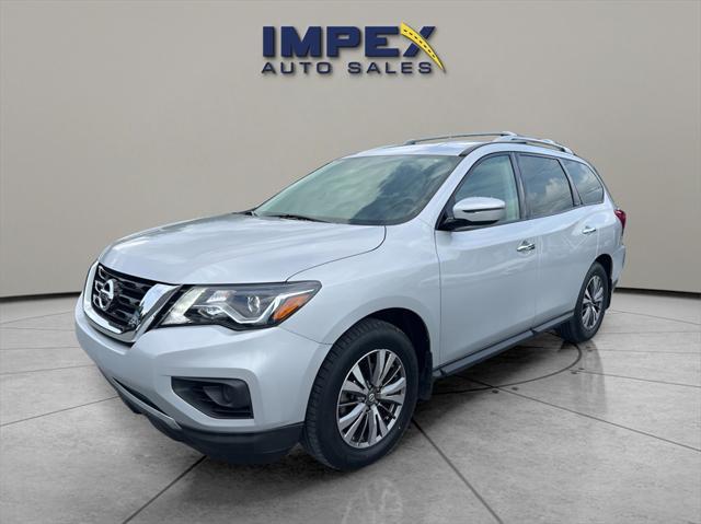 used 2020 Nissan Pathfinder car, priced at $18,200