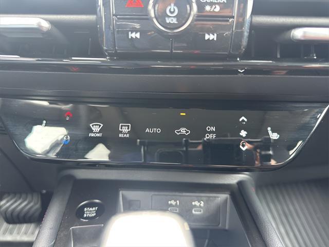 used 2025 Nissan Kicks car