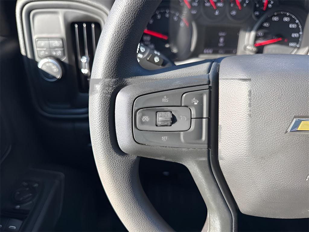 used 2025 Chevrolet Silverado 1500 car, priced at $38,980