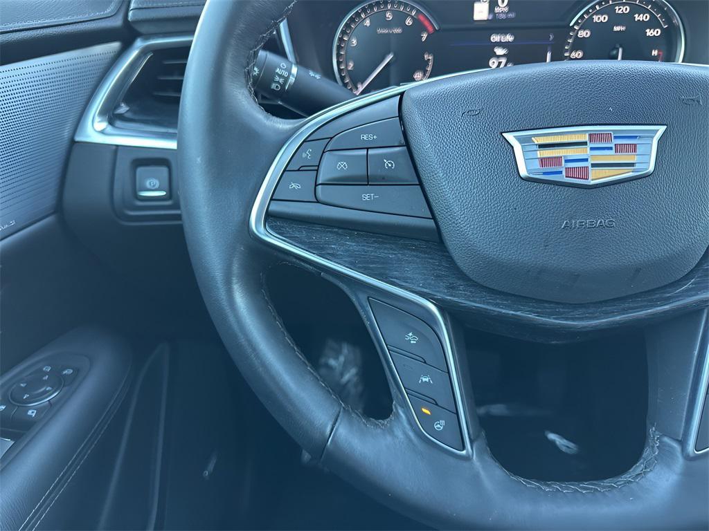 used 2024 Cadillac XT5 car