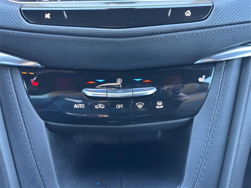 used 2024 Cadillac XT5 car