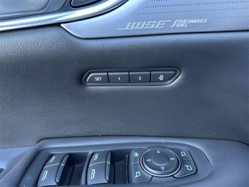 used 2024 Cadillac XT5 car