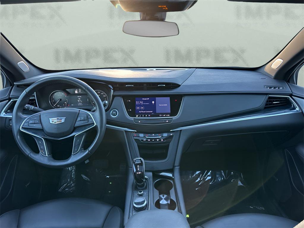 used 2024 Cadillac XT5 car