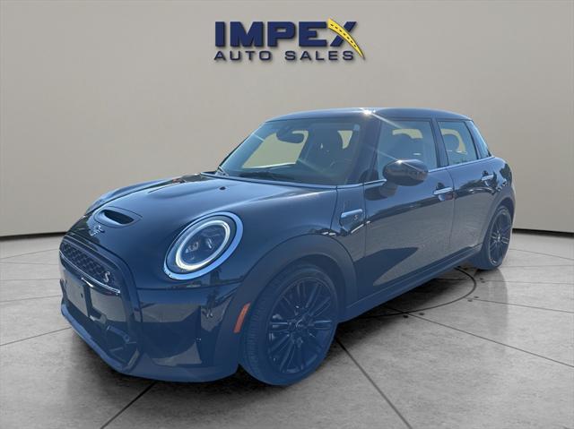 used 2024 MINI Hardtop car, priced at $25,500