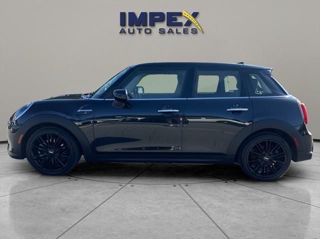 used 2024 MINI Hardtop car, priced at $28,475