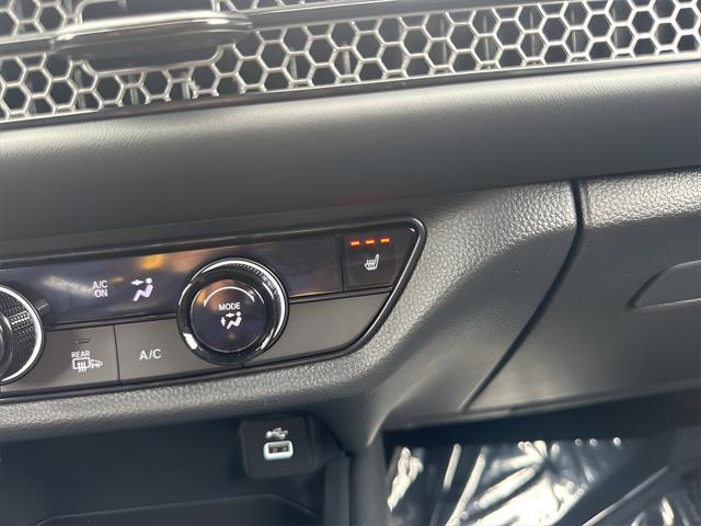 used 2025 Honda HR-V car, priced at $28,980