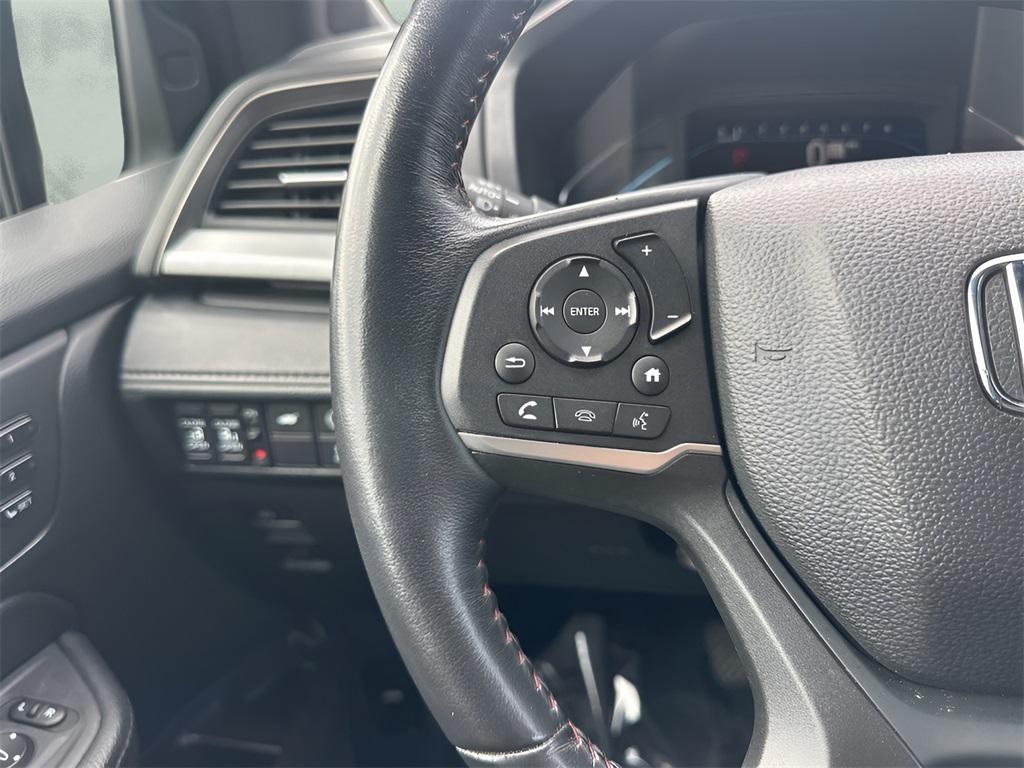 used 2023 Honda Odyssey car, priced at $36,380