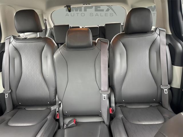 used 2024 Kia Carnival car, priced at $30,980