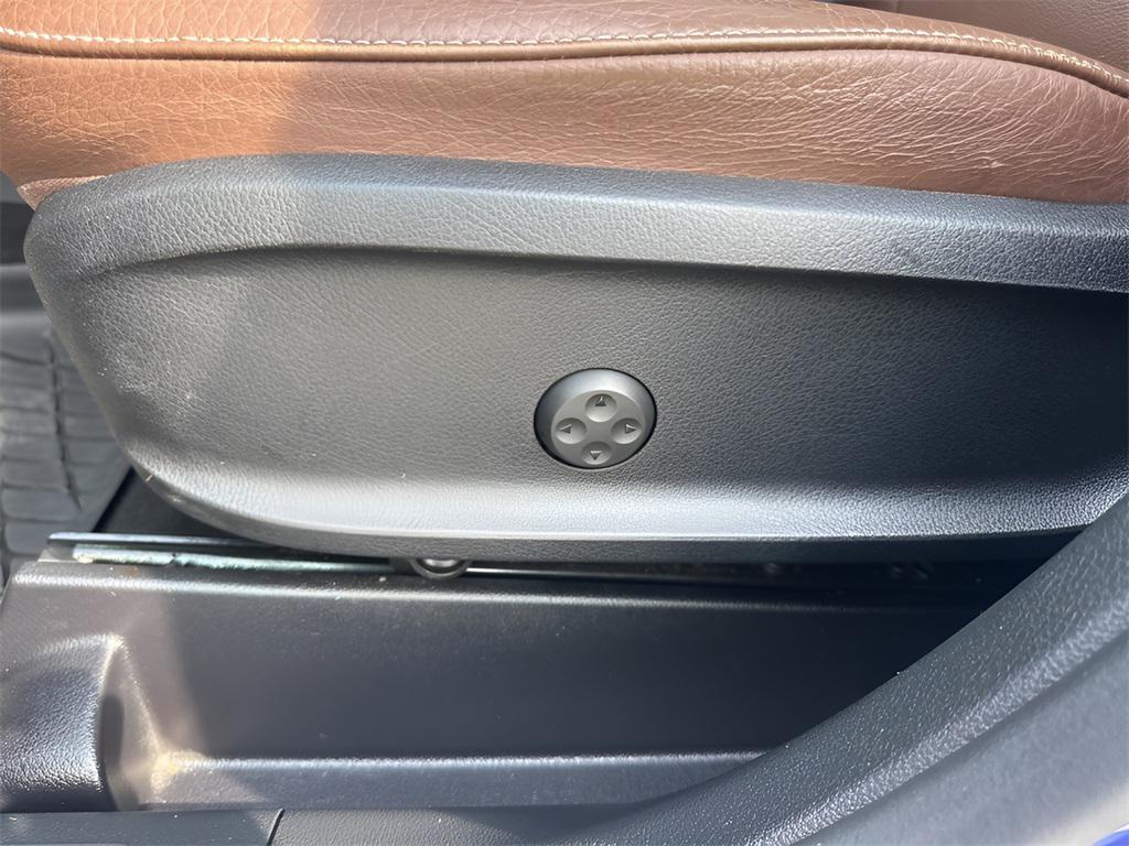 used 2021 Mercedes-Benz GLB 250 car, priced at $26,800