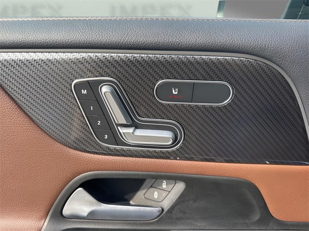 used 2021 Mercedes-Benz GLB 250 car, priced at $26,800