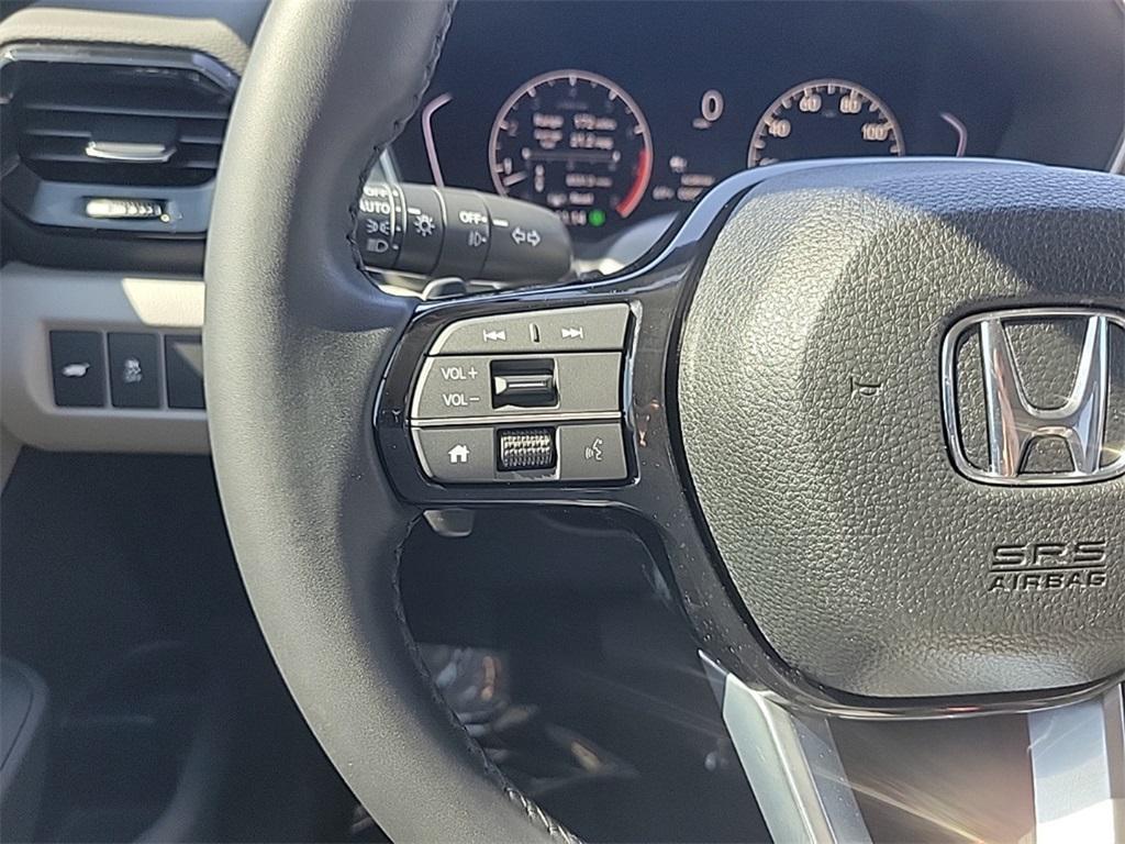 used 2024 Honda Pilot car, priced at $40,995