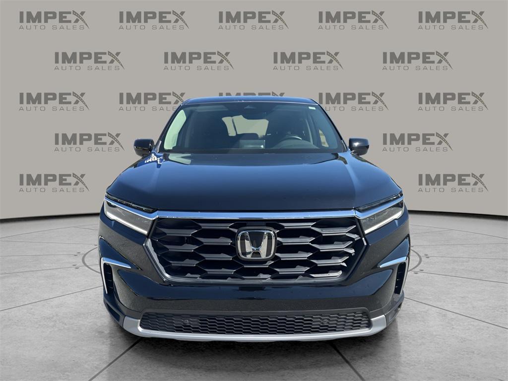 used 2025 Honda Pilot car, priced at $40,350