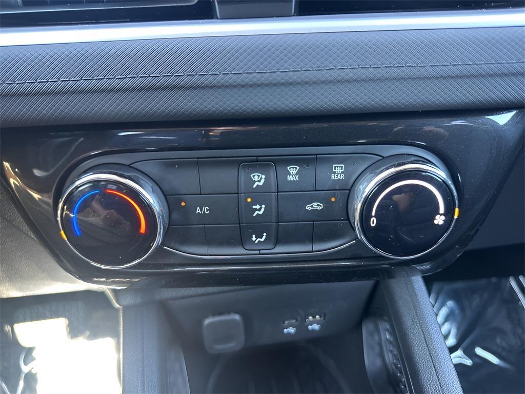used 2024 Chevrolet TrailBlazer car, priced at $21,995