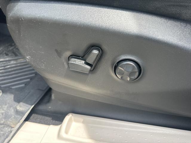 used 2021 Chrysler Pacifica car, priced at $20,800