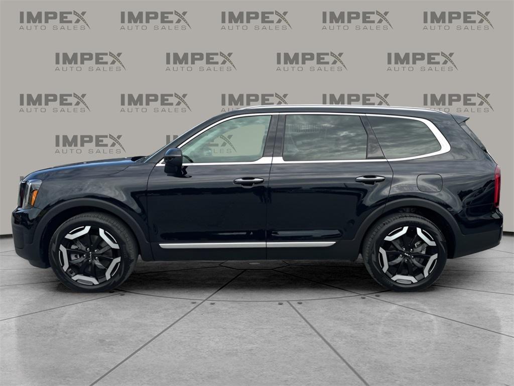 used 2025 Kia Telluride car, priced at $37,550