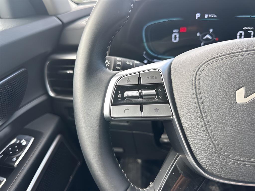 used 2025 Kia Telluride car, priced at $37,550