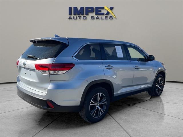 used 2019 Toyota Highlander car, priced at $23,260