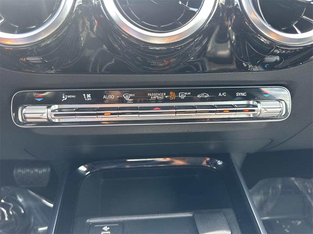 used 2025 Mercedes-Benz GLA 250 car, priced at $33,900