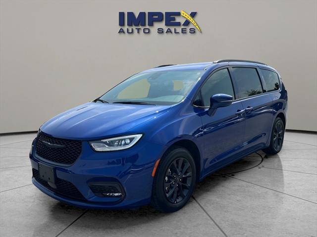 used 2021 Chrysler Pacifica car, priced at $31,500