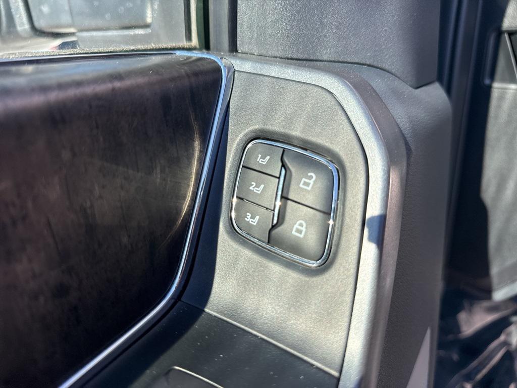 used 2025 Ford F-250 car, priced at $66,550