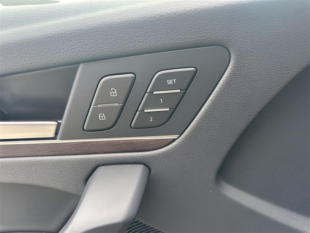 used 2024 Audi Q5 car, priced at $33,980