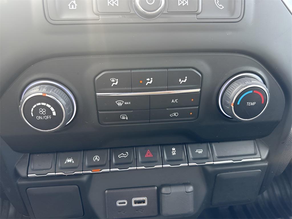 used 2024 Chevrolet Silverado 1500 car, priced at $27,995