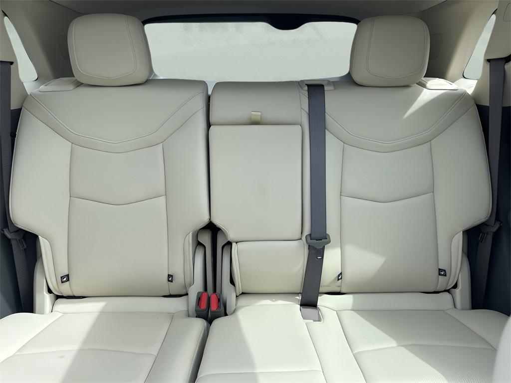 used 2024 Cadillac XT5 car, priced at $37,500