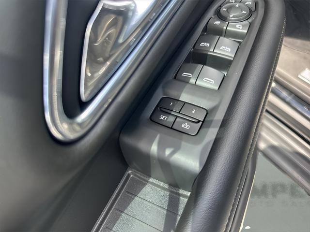 used 2021 GMC Yukon XL car, priced at $48,650