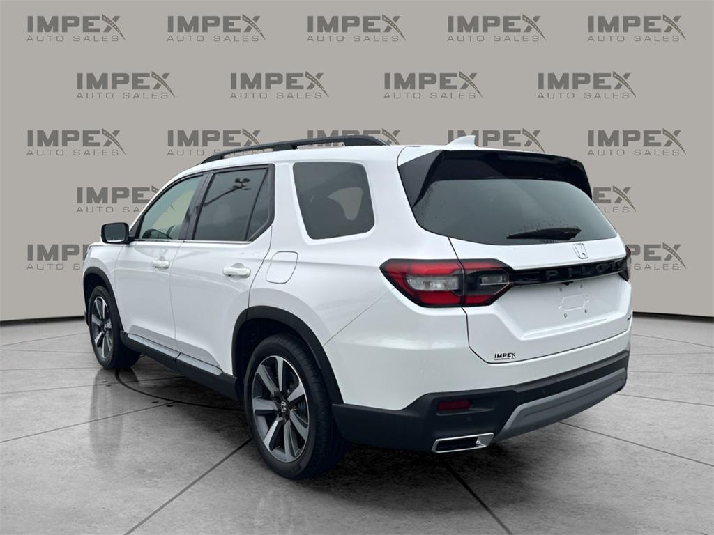 used 2025 Honda Pilot car, priced at $43,500