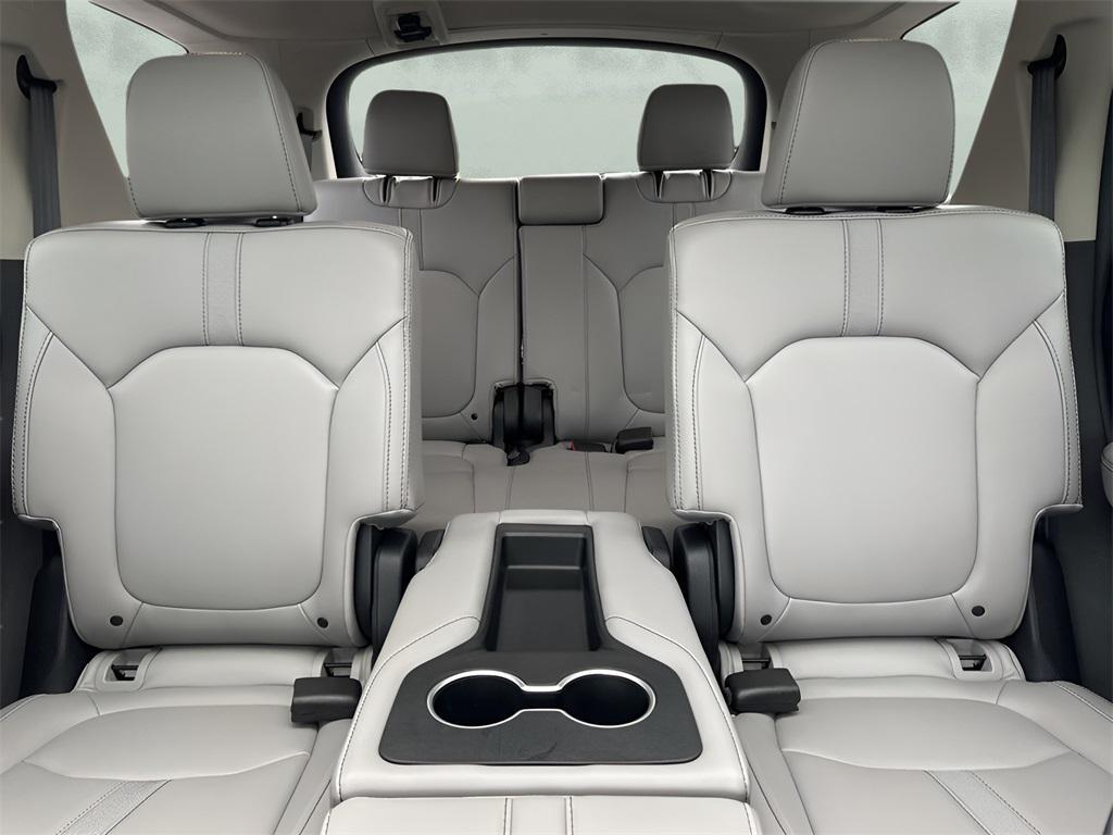 used 2025 Honda Pilot car, priced at $43,500
