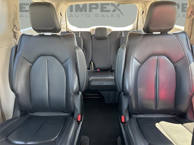 used 2022 Chrysler Pacifica Hybrid car, priced at $22,890