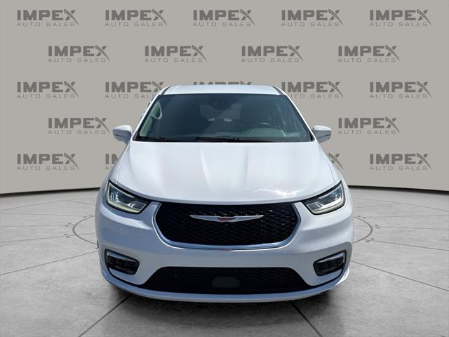 used 2022 Chrysler Pacifica Hybrid car, priced at $22,890