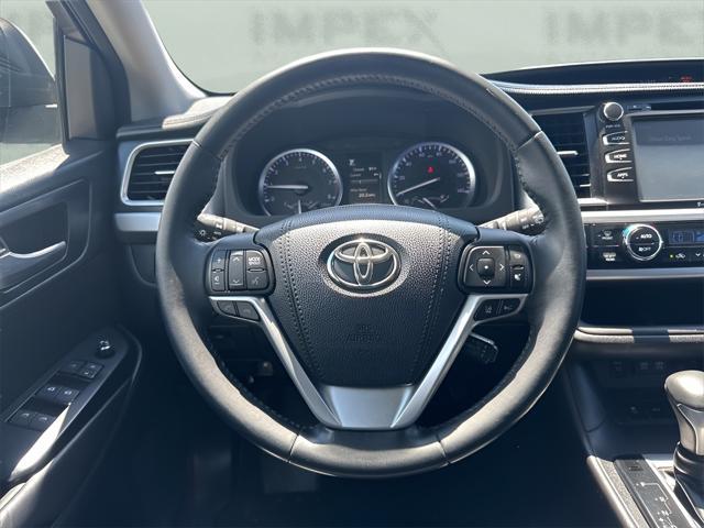 used 2018 Toyota Highlander car, priced at $26,980