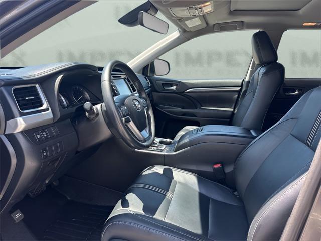 used 2018 Toyota Highlander car, priced at $26,980