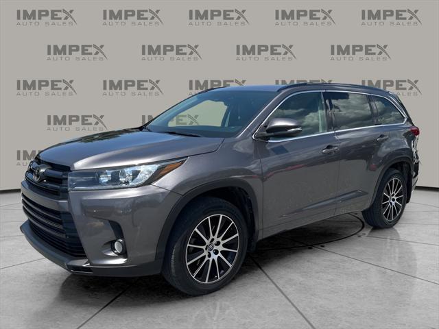used 2018 Toyota Highlander car, priced at $26,980