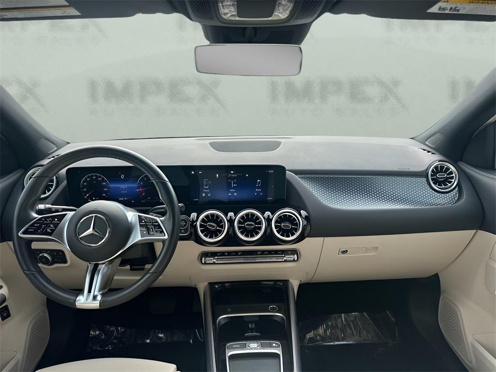 used 2025 Mercedes-Benz GLA 250 car, priced at $33,650