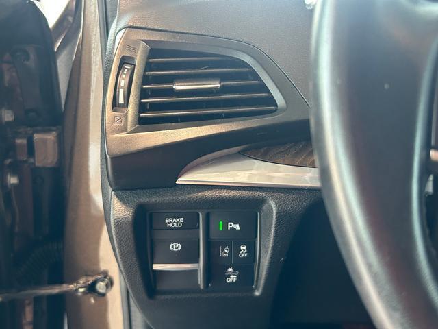 used 2019 Acura MDX car, priced at $27,995