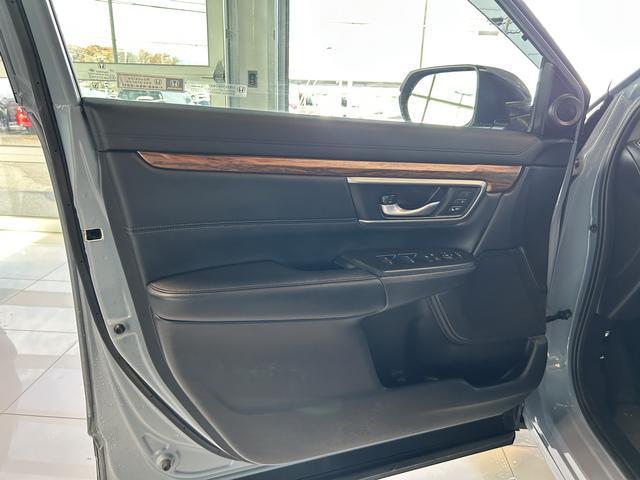 used 2021 Honda CR-V car, priced at $27,995