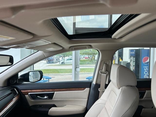 used 2022 Honda CR-V car, priced at $30,995